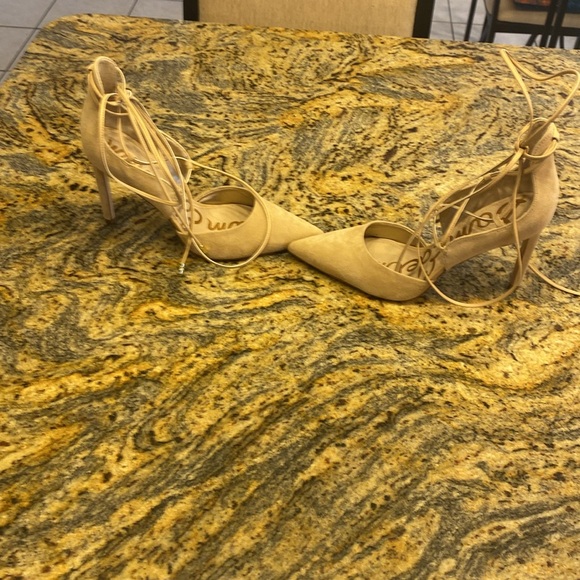 NWOB Sam Edelman,💯% genuine/leather suede,4” heel, almond shade,pictures below. - Picture 8 of 11